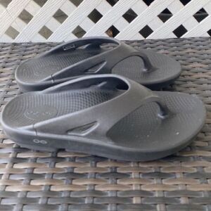 Oofos  sandals woman size 10